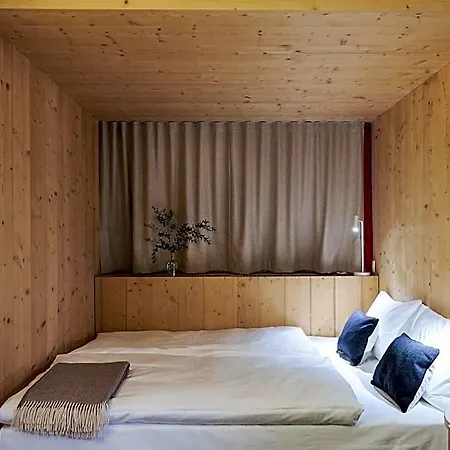Carina Hotel 3*