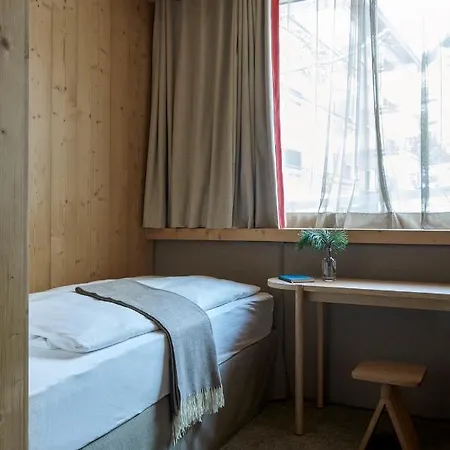 Carina Hotel 3*